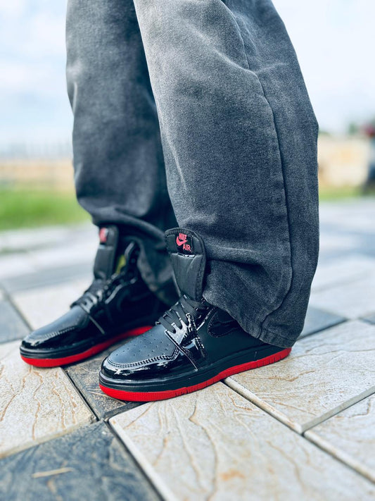 Nike AIR JORDAN BLACK RED