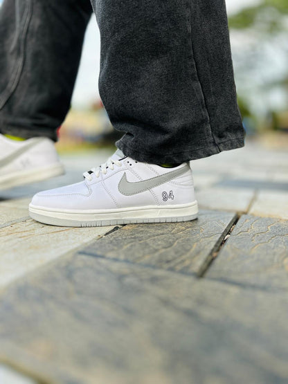 Nike SB Dunk Supreme 94