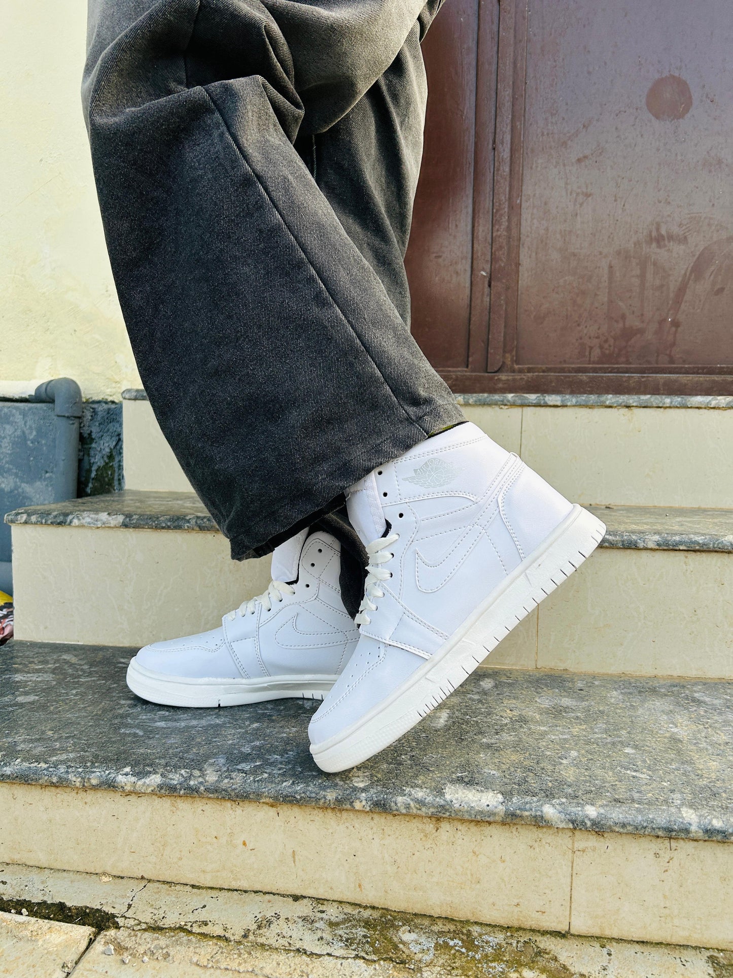 Nike AIR JORDAN TRIPLE WHITE