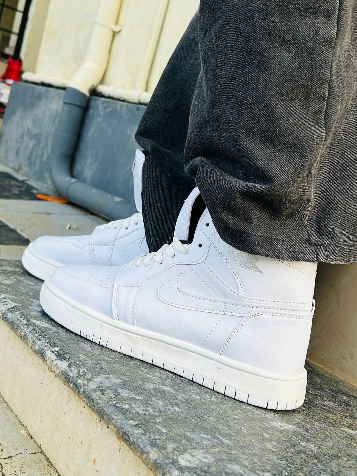 Nike AIR JORDAN TRIPLE WHITE