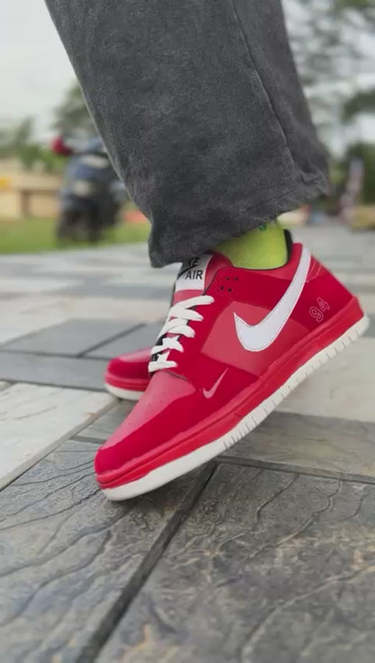 Nike Dunk Red